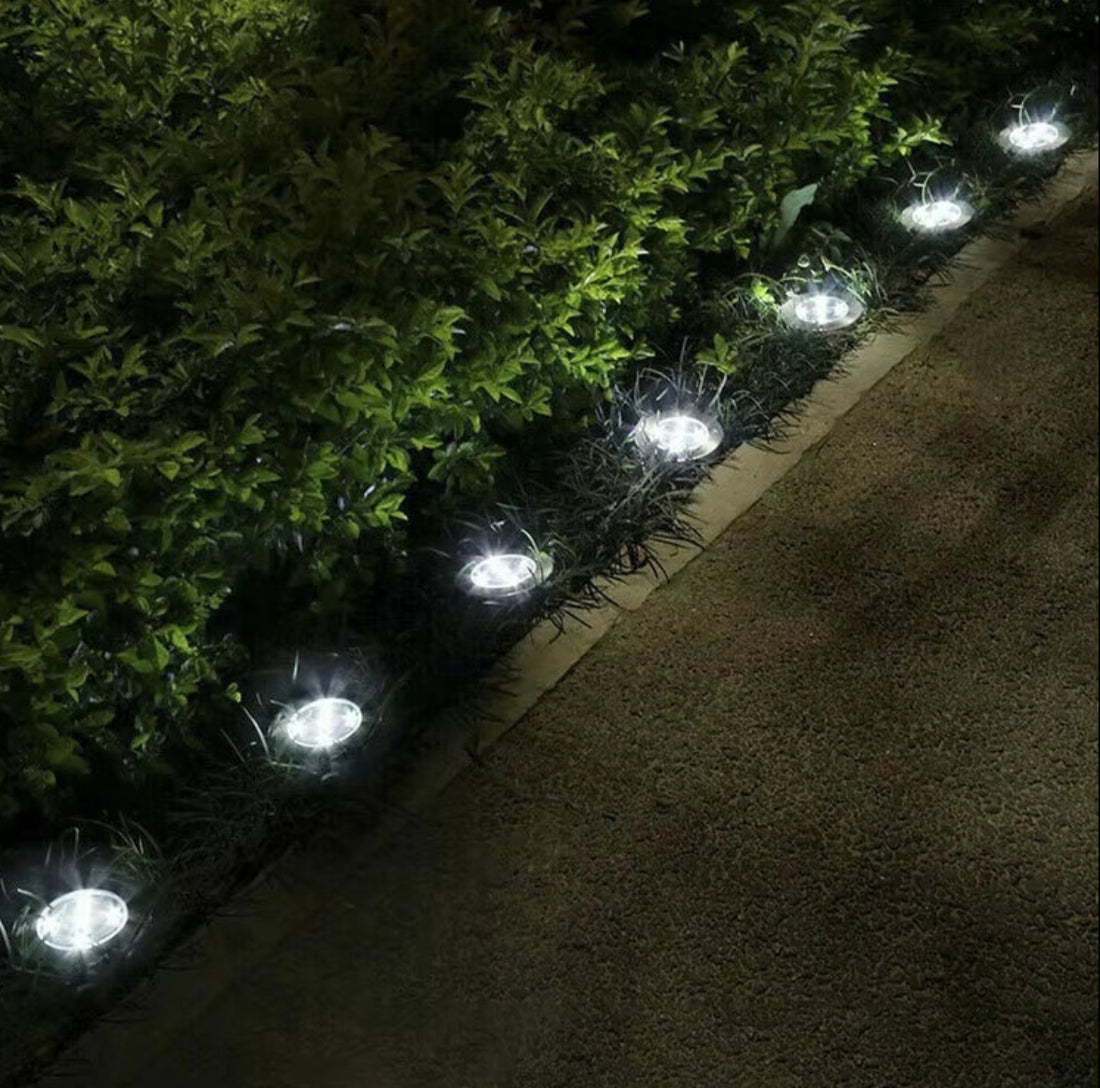 Lămpi Solare LED pentru Grădină – Set 4 Bucăți, Lumină Caldă (Warm White), IP65, Încărcare Solară